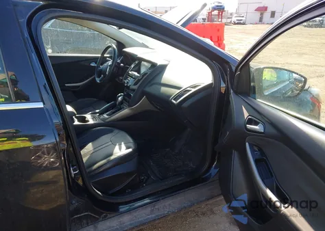 2012 Ford Focus Sel z USA, uszkodzony, nr VIN 1FAHP3H23CL391353